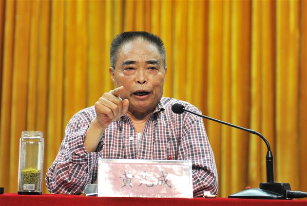 描绘三五规划图,“双修”“四建”再迈进——棠外召开2015新学年全校教职工大会