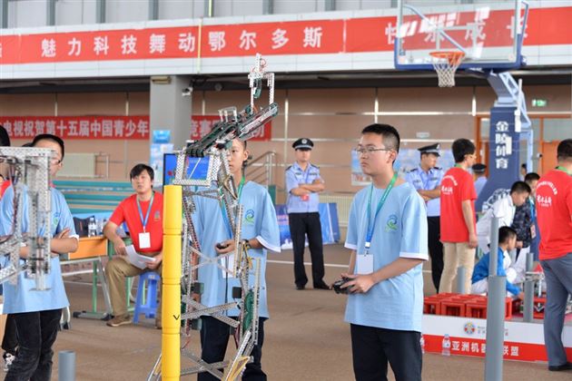 喜报:棠外代表四川省参加全国VEX工程挑战赛获佳绩并被评为“青少年机器人‘优秀学校’”