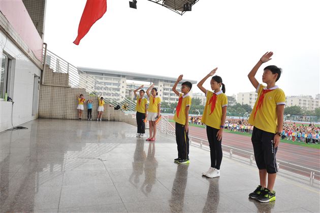 向国旗敬礼,为祖国自豪——记棠外附小“向国旗敬礼”系列活动