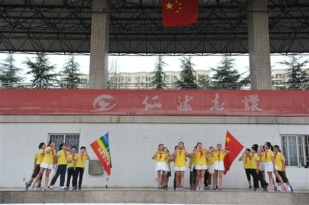 向国旗敬礼,为祖国自豪——记棠外附小“向国旗敬礼”系列活动