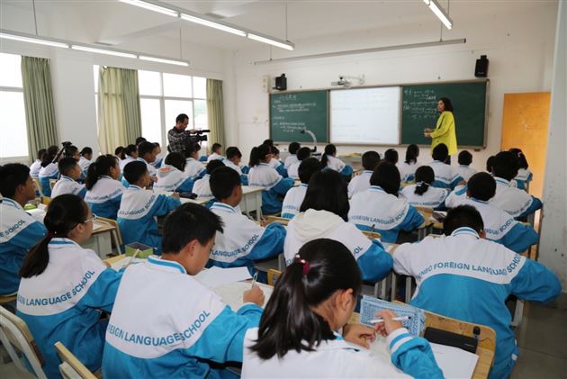 走进西昌,展我棠外风采——棠外数学团队受邀送教西昌一中俊波外国语学校