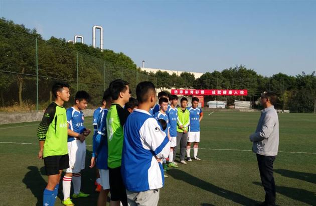喜报:棠外初高中男子足球队卫冕成都市中学生足球锦标赛冠军