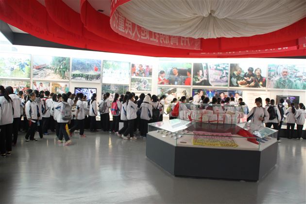 为了不能忘却的纪念——记棠外初2015级“感受地震、珍爱生命”综合社会实践活动