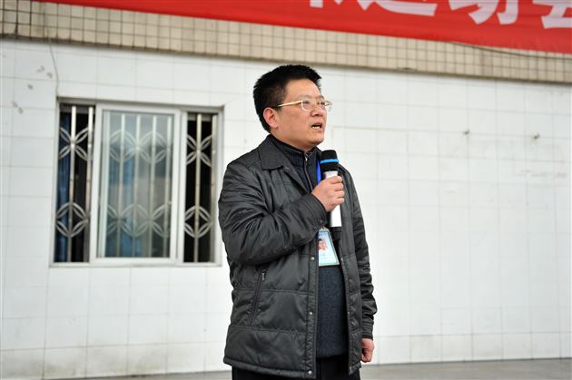 抓学习兼顾健体魄,少年强才能中国强——棠外初2013级举行 “一二·九” 纪念活动暨师生趣味运动会