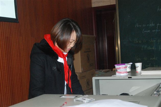 牙牙乐,身体健康精神好——记棠外附小三年级家长义工课堂