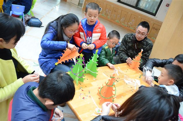 快乐圣诞、快乐手工——记棠外实验幼稚园“亲子手工制作周”活动