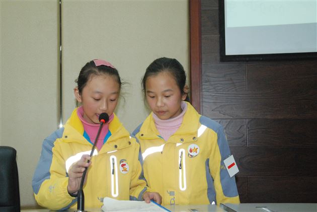 走近杨红樱,走进杨红樱小说——记棠外附小仁譞文学社第三期学生讲堂