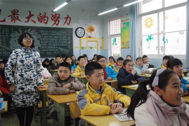 优化资源，为学生成长创造更好环境——小、初英语衔接交流活动在附小举行