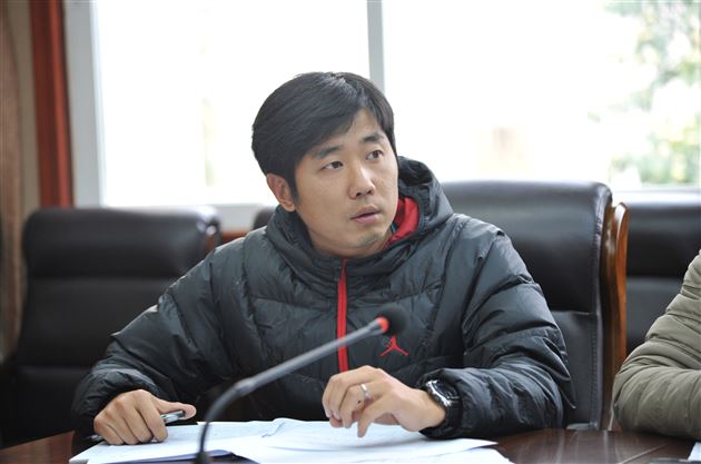 棠外高中部召开足球特长生培养研讨会