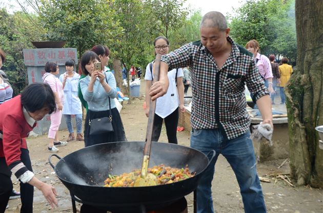 亲近自然,健康身心——记棠外实验幼稚园工会活动