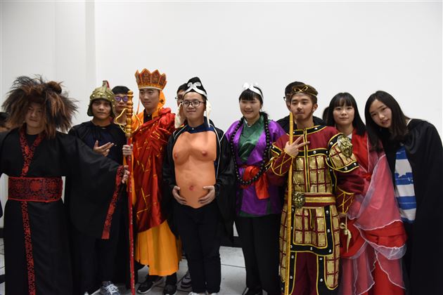 青春舞台,话剧人生——高2014级举行话剧汇报演出活动