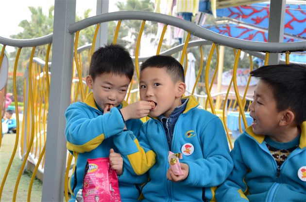 遨游海洋、欢乐徜徉——记棠外附小一年级学生社会实践活动