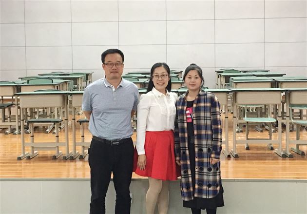 棠外附小李小琴老师为双流区小学六年级语文研讨活动献课