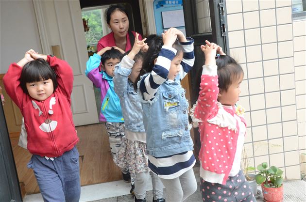 棠外实验幼稚园开展防震演练