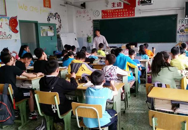 川师大资深教授引领棠外奥数课堂