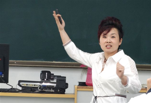 “聚焦核心素养,实现高效课堂”——成都市历史学科菜单培训活动在棠外开展