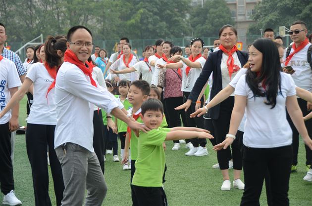 追忆童年,和爸爸妈妈一起过“六·一”——棠外实验幼稚园举行大型“六·一”庆祝活动