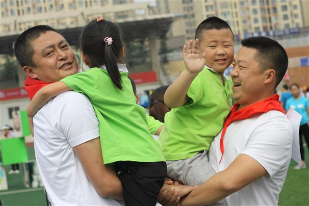 追忆童年,和爸爸妈妈一起过“六·一”——棠外实验幼稚园举行大型“六·一”庆祝活动