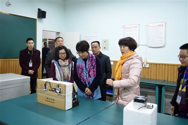 双流区政府副区长杨春禧视察棠外