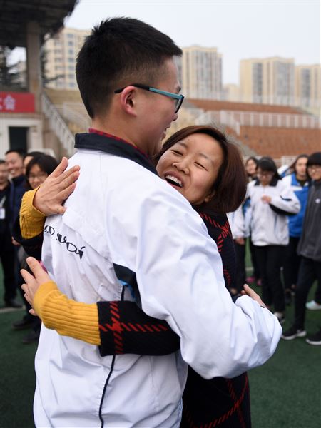 人生无处不青山,学不成名誓不还——棠外高2014级高考冲刺百日誓师大会
