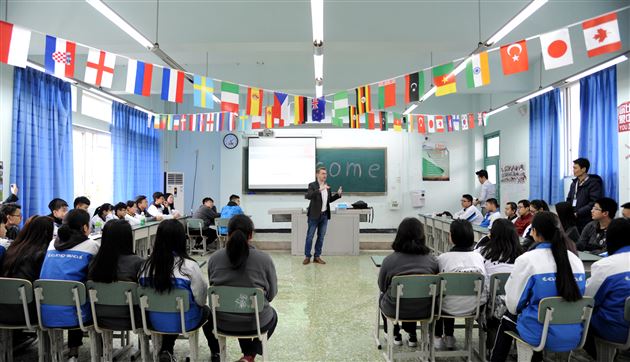 英国斯泰福厦大学戏剧模拟课堂来棠外国际部啦!
