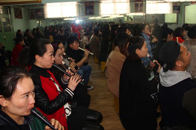用交响演绎童话,用音乐奏响未来——棠外附小张依纯老师献课双流区小学音乐研培活动