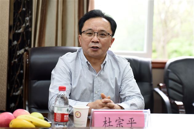 促进多语种课程建设,培养学生国际视野——外研社多语种图书赠书仪式与交流活动在棠外举行