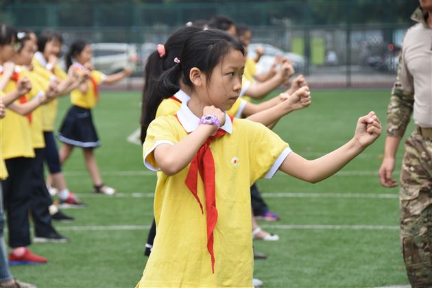 少年榜样 中国力量——记棠外附小五年级国防教育活动