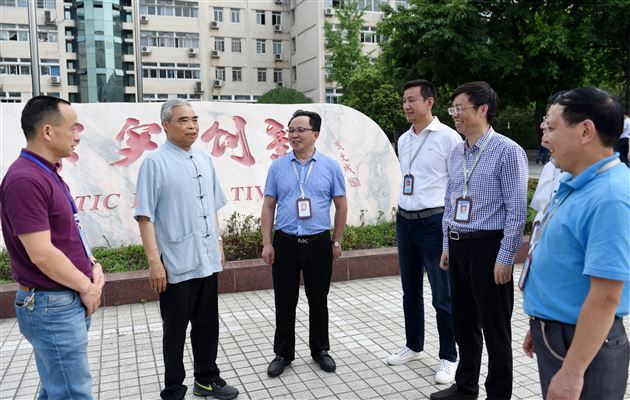 董事长、校长黄光成:做实常规突破重点促特色品牌 修身为本稳抓升学做品质教育