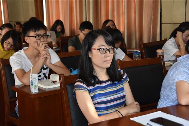与书为友,感悟教育的真谛——棠外附小教师读书分享活动