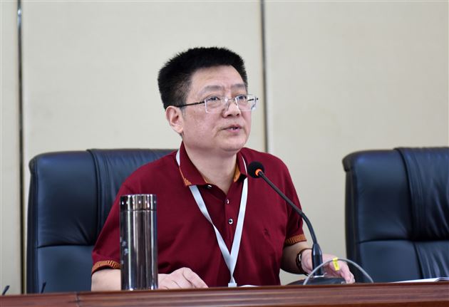科学管理,天道酬勤,再创棠外辉煌——记棠外初2015级初三毕业班工作会