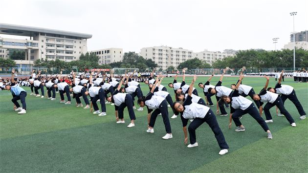 团结奋进,展班级风貌,凝心聚力,树团队意识——记棠外第十四届队列队形跑操比赛