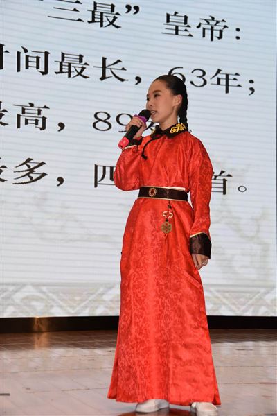 君臣趣事多 与君共分享——棠外附小举行第六期学生讲堂活动