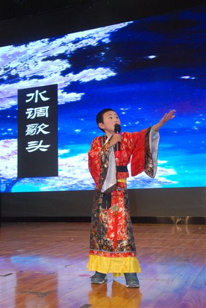 朗朗书声传雅韵,萌萌稚子演经典——记棠外附小经典学习展示活动