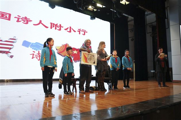与著名美国诗人面对面——记棠外附小诗歌分享会