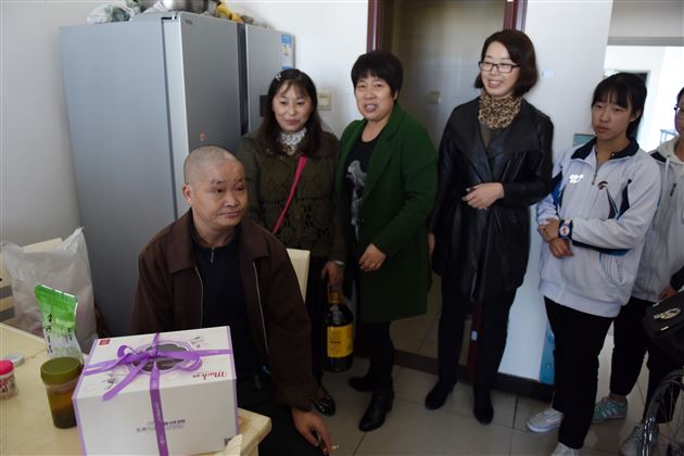 美味情缘聚温情,志愿服务暖人心——记棠外青年志愿者服务行动