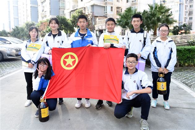 美味情缘聚温情,志愿服务暖人心——记棠外青年志愿者服务行动