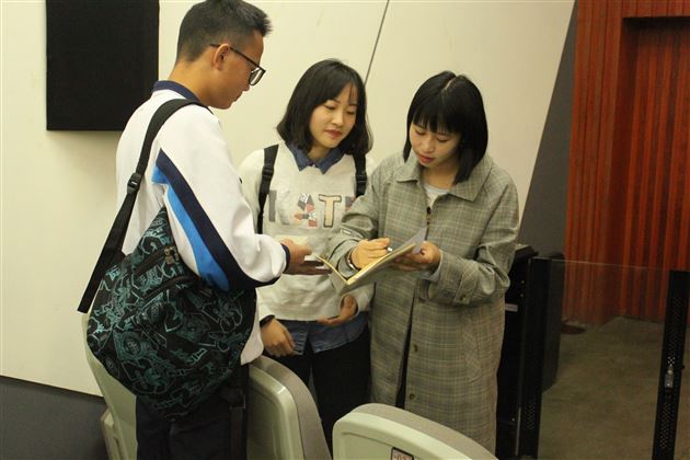 行走中的生涯课堂——记棠外学生走访四川大学开展生涯实践课程