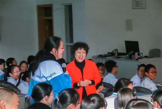 展示修身班会 开展学法指导——棠外名师受邀送教西昌一中俊波外国语学校