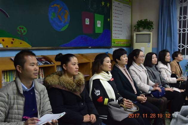 怀着感恩的心,让世界充满爱——棠外初中部开展“家长进课堂”第三期活动