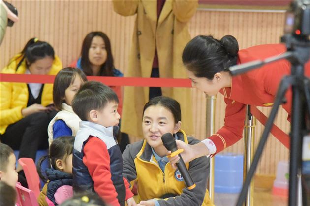 深航带你去飞行——航空儿童立体书走进棠外实验幼儿园