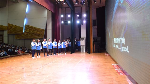演绎外语魅力 展示学子风采——记棠外第十五届“外语文化艺术节”高2017级英语配音比赛
