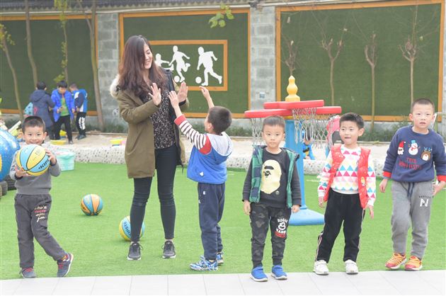 中美学术交流,共建碳能(Talent)课程——美国纽约旋转木马语言中心课程总监赵丹辰与棠外实验幼儿园就双方共同开发的碳能(Talent)课程进行第二轮研讨