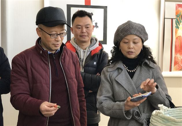 市、区美术教研员莅临棠外指导美术、书法教学工作