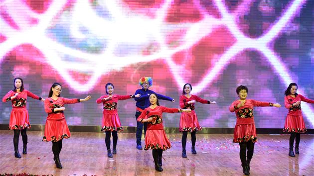 天地五九凛冽风 棠外新春喜意浓——棠外隆重举行2018年教职工迎新春联欢会