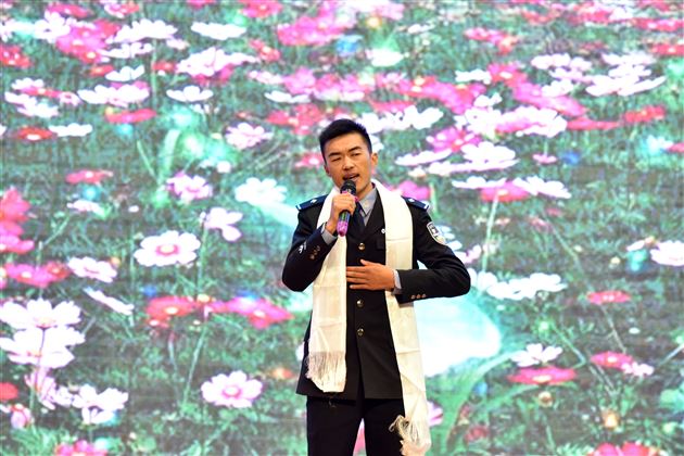 天地五九凛冽风 棠外新春喜意浓——棠外隆重举行2018年教职工迎新春联欢会