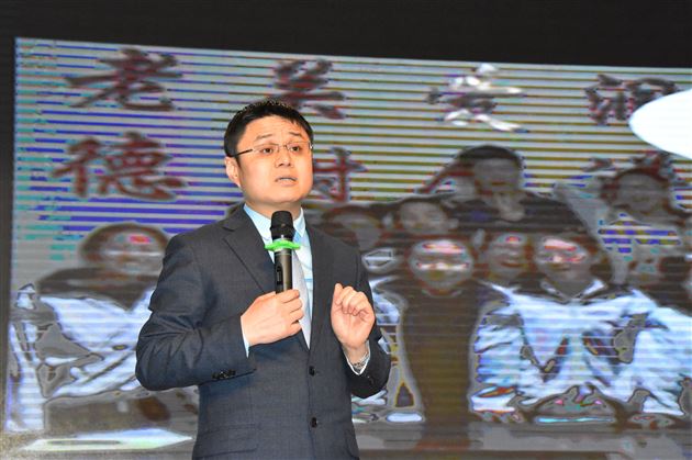 做最好的家长,走进孩子的内心——初2017级亲子教育报告会