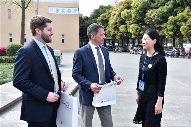 美国大学招生官到访棠外
