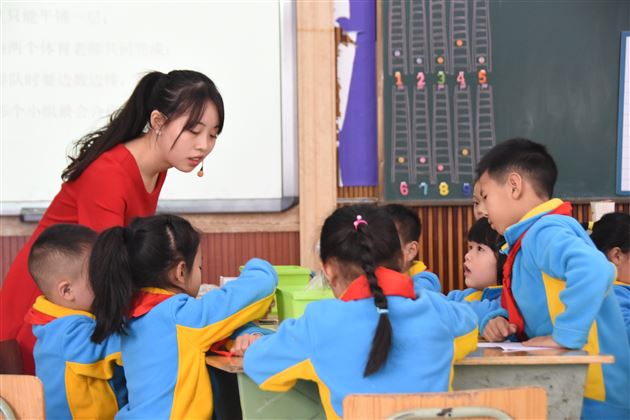 百花齐放 教研绽彩——棠外附小承办双流区小学一年级科学教师研培活动