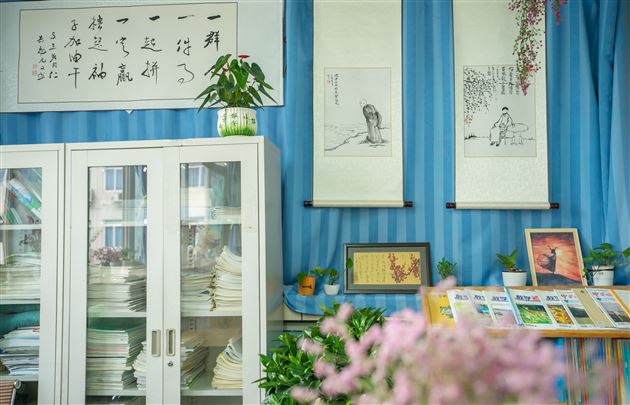 创建教师“文明办公室”推动校园文化建设